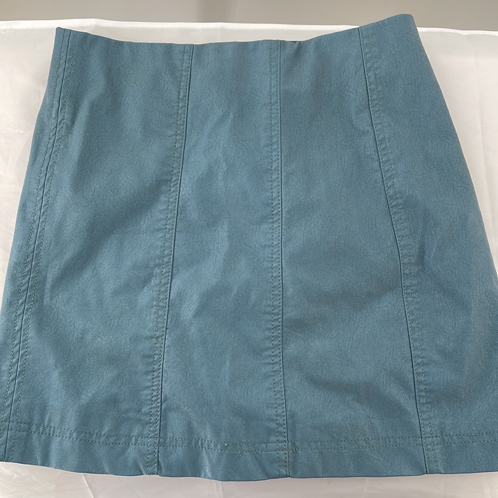 WISHLIST Apparel Women’s Skirt - Small - Lined